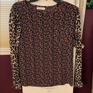 Woman’s equipment top